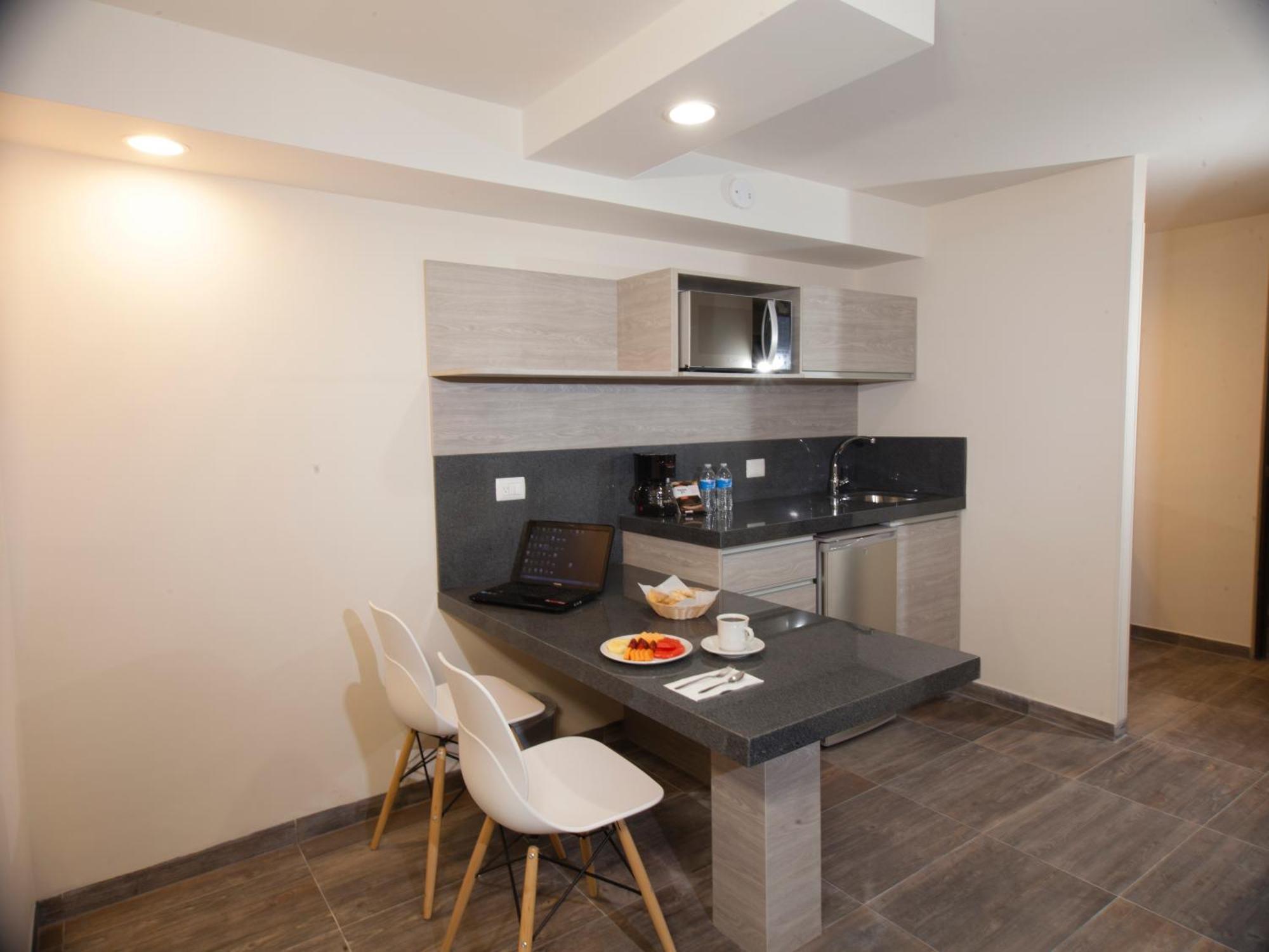 איראפואטו Kasa Hotel & Suites מראה חיצוני תמונה