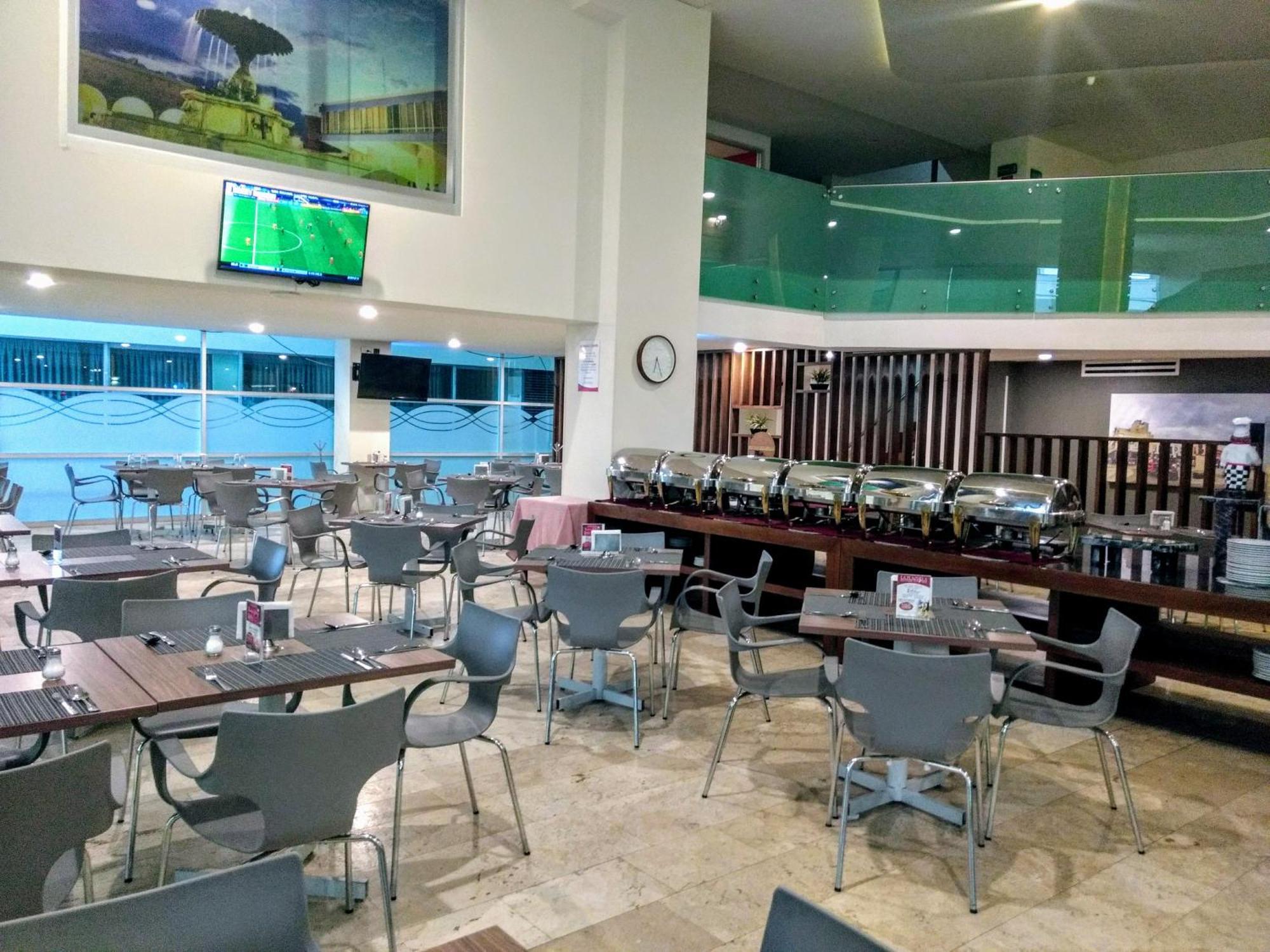איראפואטו Kasa Hotel & Suites מראה חיצוני תמונה